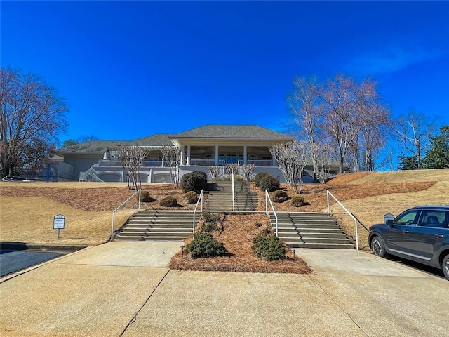 view of front of house featuring covered porch