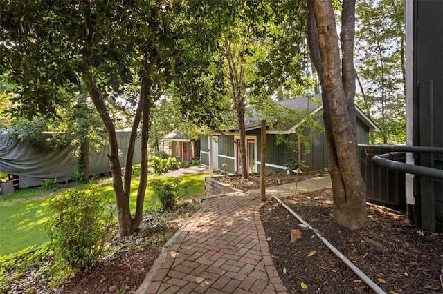 263 Mountainview Cir, Canton, GA 30115 - view of yard featuring an outbuilding