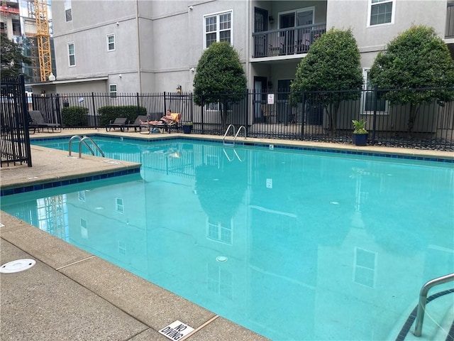 1075 Peachtree Walk Unit A205, Atlanta, GA 30309 - view of community pool