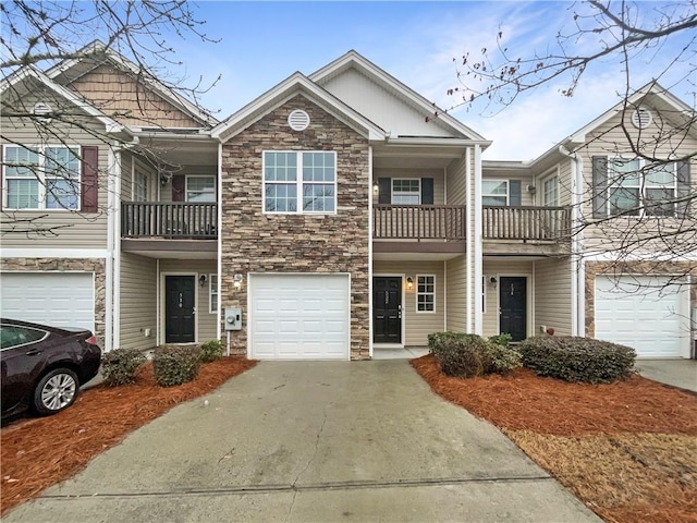532 Terrapin Ln, Winder, GA 30680 - multi unit property featuring a garage, stone siding, and concrete driveway