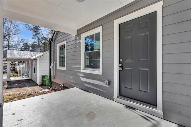 1271 Lorenzo Dr SW, Atlanta, GA 30310 - view of exterior entry with a patio area