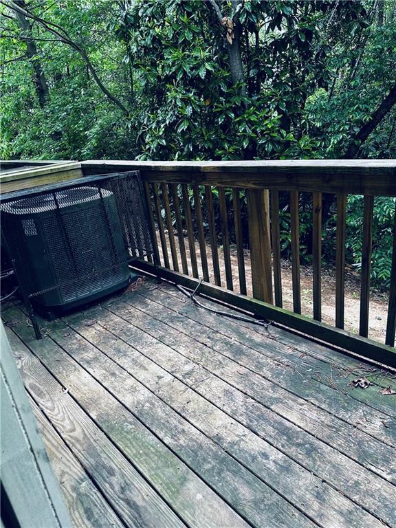 deck featuring cooling unit