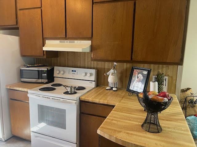 kitchen featuring white appliances