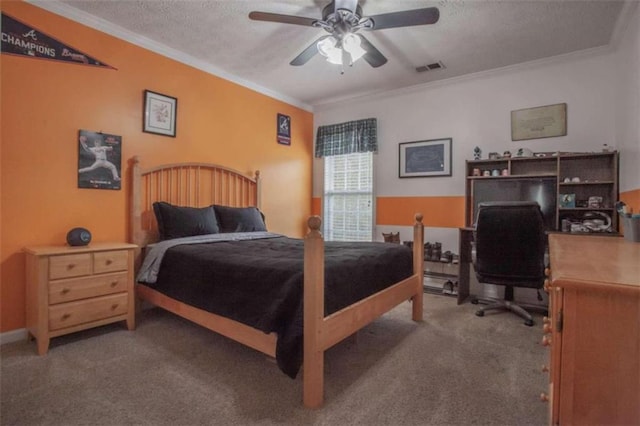 bedroom featuring ceiling fan, a textured ceiling, light carpet, and ornamental molding