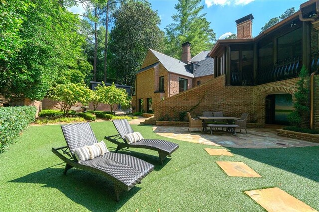 view of yard with a patio area