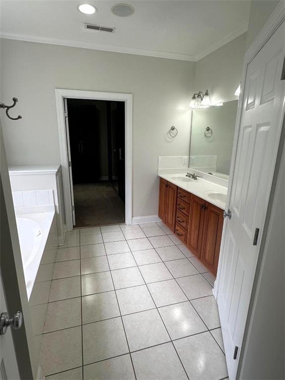 114 Vinings Way SE, Calhoun, GA 30701 - full bath featuring vanity, toilet, and a stall shower