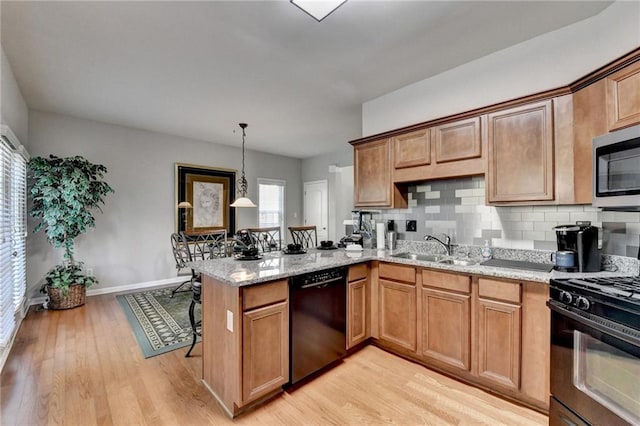 unfurnished room with ceiling fan and carpet