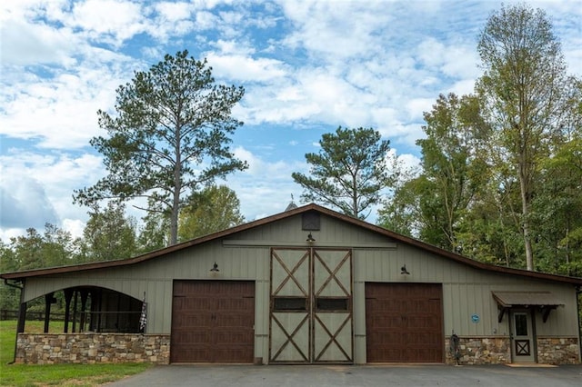 view of outdoor structure