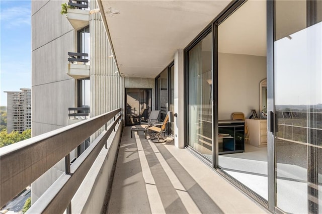 2660 Peachtree Rd NW Unit 18G, Atlanta, GA 30305 - view of balcony