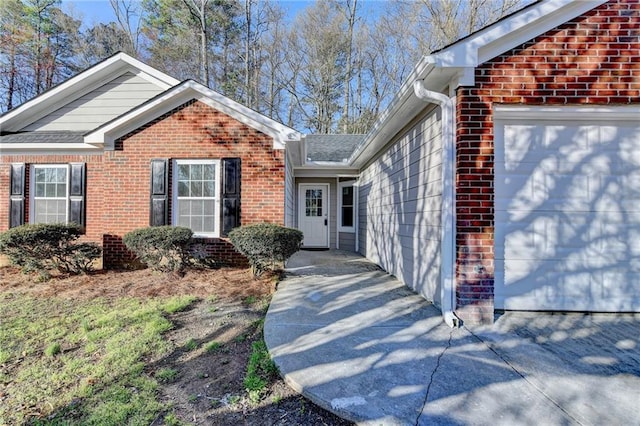 Listing photo 3 for 500 Allens Landing Ct, Lawrenceville GA 30045