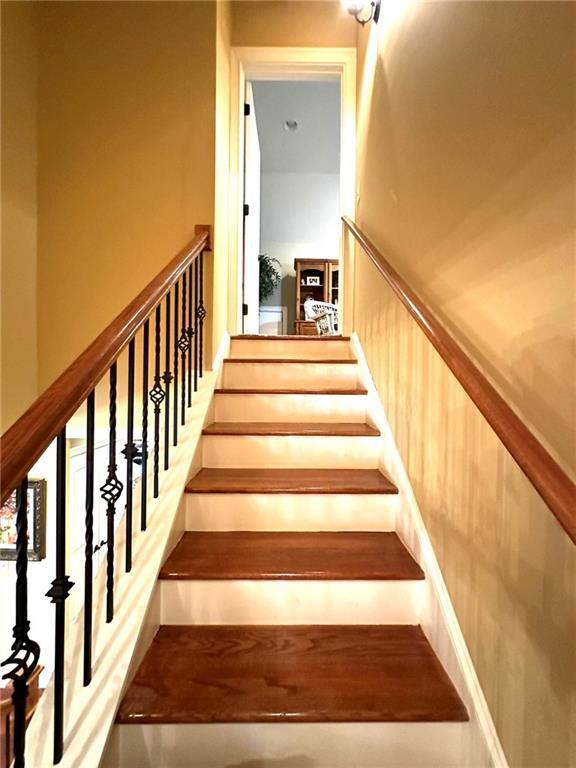 3397 Holly Glen Dr, Dacula, GA 30019 - view of stairs