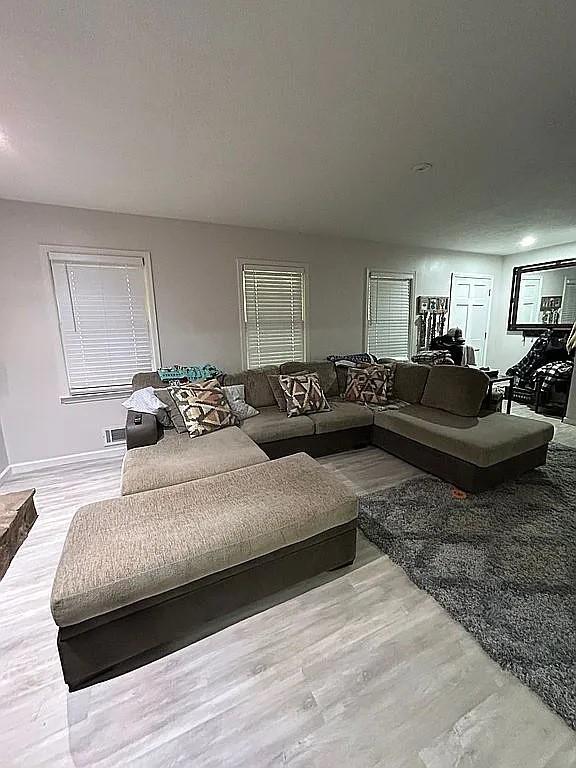 170 Beatrice St, Dallas, GA 30157 - living area with light wood finished floors