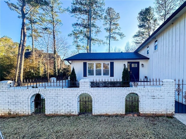 view of front of home