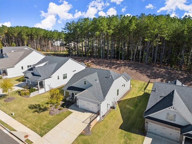 bird's eye view with a view of trees