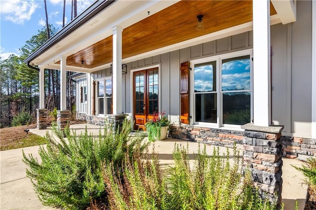 view of patio / terrace featuring covered porch