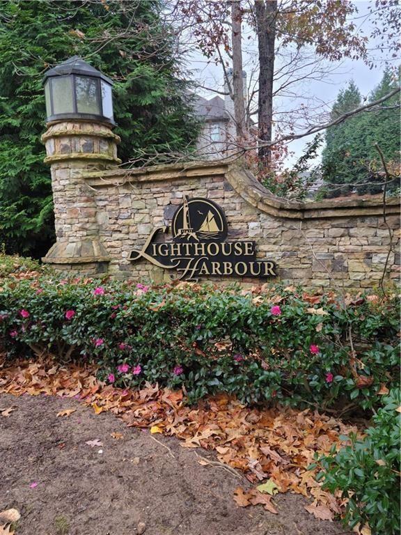 7150 Collins Point Rd, Cumming, GA 30041