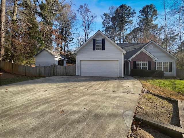 Listing photo 2 for 5916 Ohara Dr, Stone Mountain GA 30087