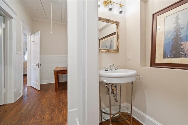 315 W Ave, Cartersville, GA 30120 - bathroom with wood finished floors, baseboards, ornamental molding, and wainscoting