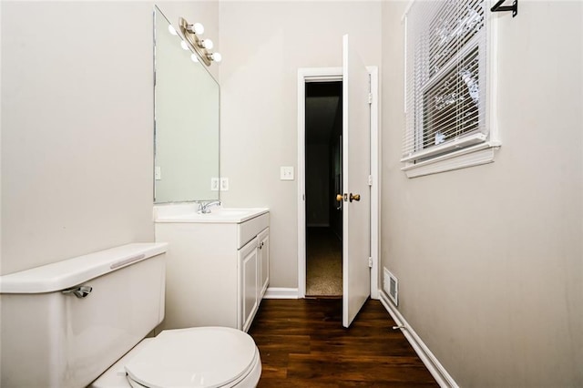 6194 Golden Meadow Ct, Riverdale, GA 30296 - bathroom featuring wood finished floors and vanity