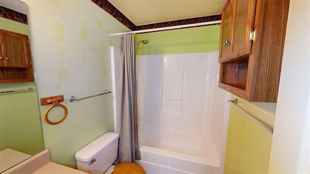 210 Overview Ct, Villa Rica, GA 30180 - bathroom with toilet, shower / bathtub combination with curtain, and vanity