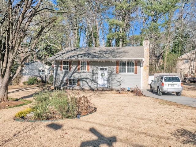 view of front of property