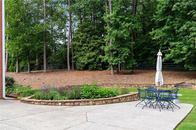 130 Robin Rd, Marietta, GA 30067 - view of yard with a patio area and fence