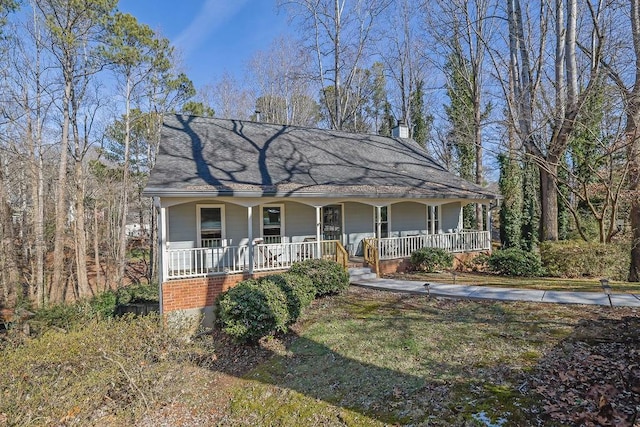 view of front of property featuring a porch