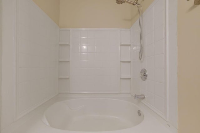 bathroom featuring shower / tub combination