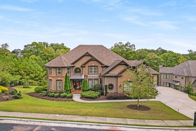 view of front of house with a front lawn