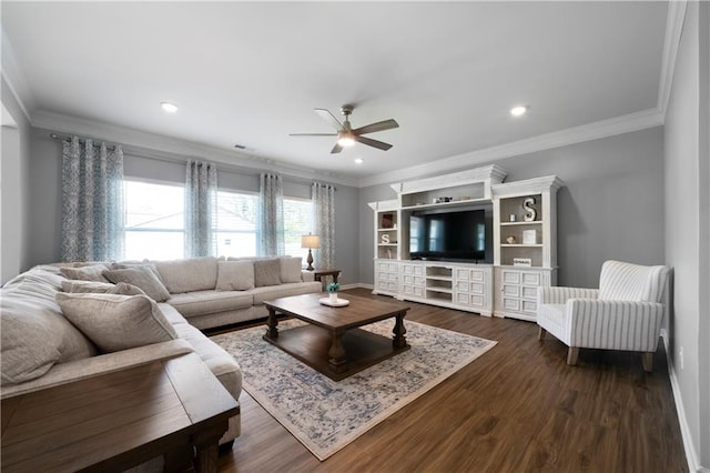 22 Mossy Oaks Ln NE, Rome, GA 30165 - living room featuring ceiling fan, baseboards, dark wood-style flooring, crown molding, and recessed lighting