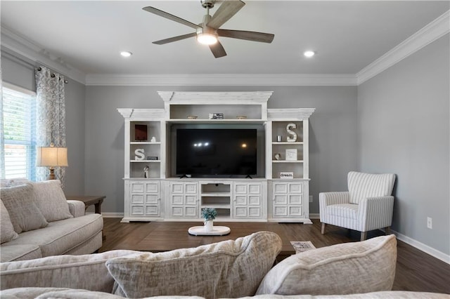 22 Mossy Oaks Ln NE, Rome, GA 30165 - living area featuring ceiling fan, ornamental molding, wood finished floors, baseboards, and recessed lighting