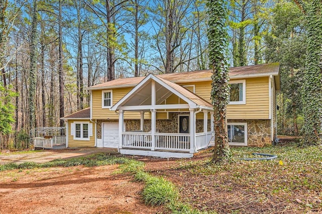 view of front of property featuring a garage