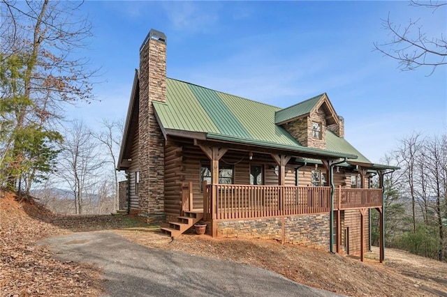 view of front of property with covered porch