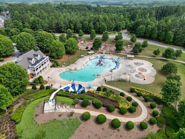 bird's eye view with a view of trees