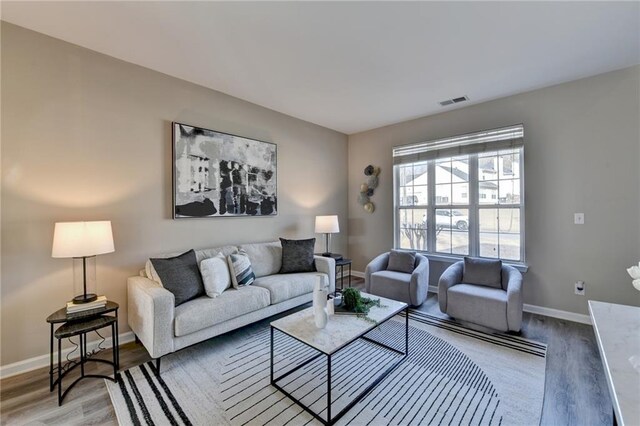 unfurnished bedroom featuring carpet flooring