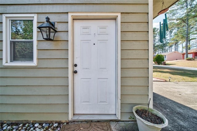 view of property entrance