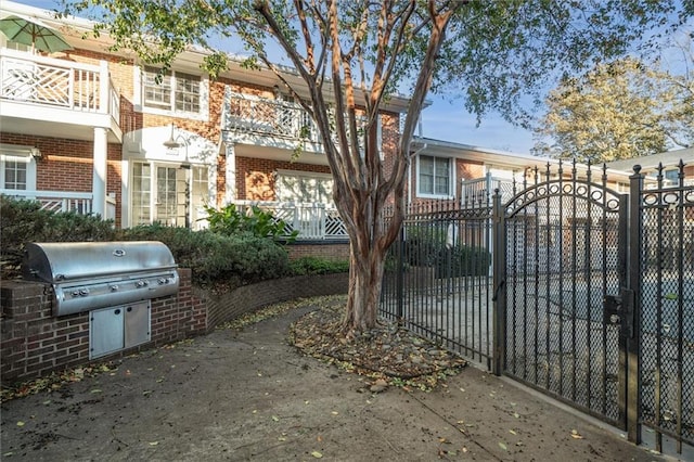 869 Briarcliff Rd NE Unit B20, Atlanta, GA 30306 - view of gate
