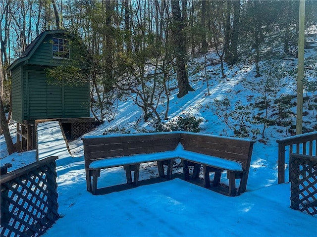 387 Hester Gap Rd, Cleveland, GA 30528 - view of snow covered patio