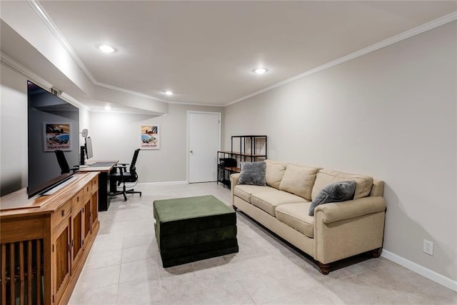 living area with recessed lighting, baseboards, and crown molding