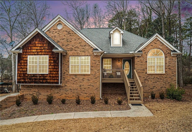 front facade featuring a porch