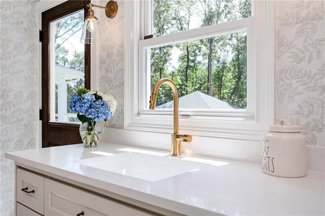 12410 Charlotte Dr, Alpharetta, GA 30004 - detailed view of wallpapered walls and a sink