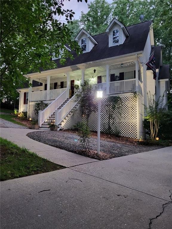 view of front of home featuring a porch