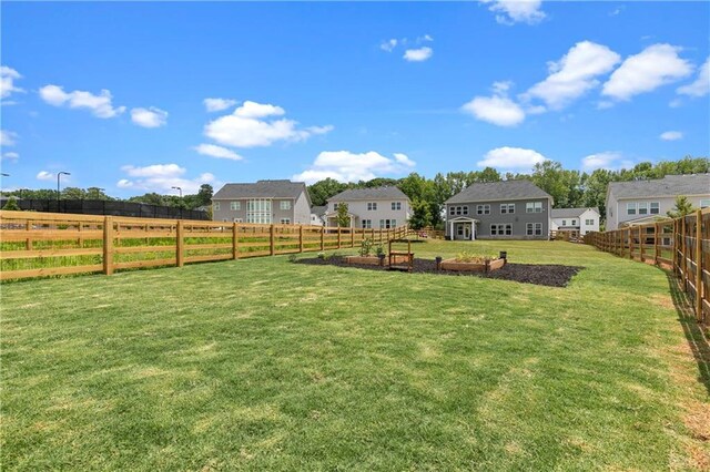 view of yard featuring a rural view