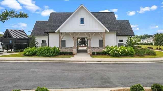 view of modern inspired farmhouse