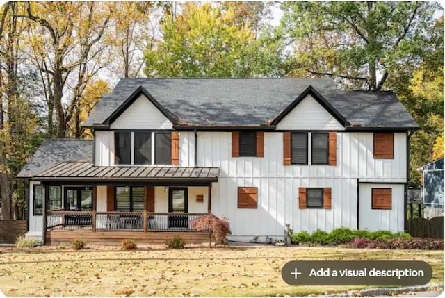 view of front of home with covered porch