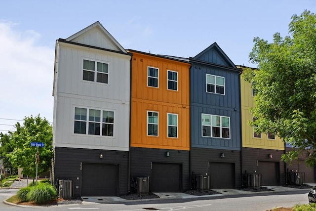 view of front of property featuring cooling unit