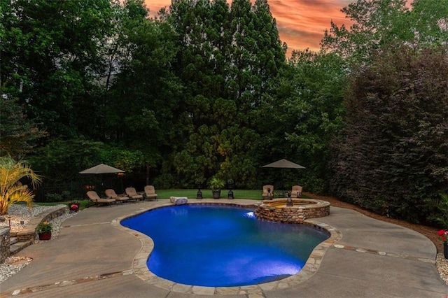 7025 Kettering Ln, Suwanee, GA 30024 - view of swimming pool with a patio and a pool with connected hot tub