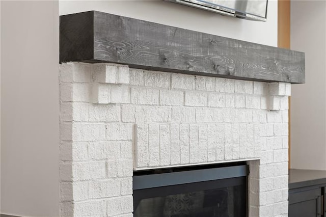9110 Greenway Ct, Gainesville, GA 30506 - detailed view of a fireplace