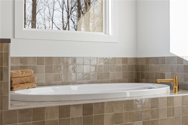 9110 Greenway Ct, Gainesville, GA 30506 - full bathroom with a bath