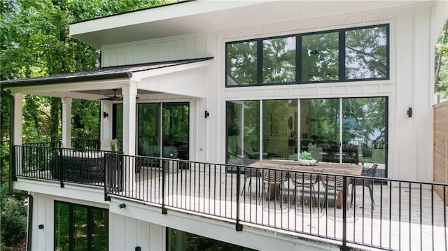 6178 Lake Lanier Height Rd, Buford, GA 30518 - view of property exterior